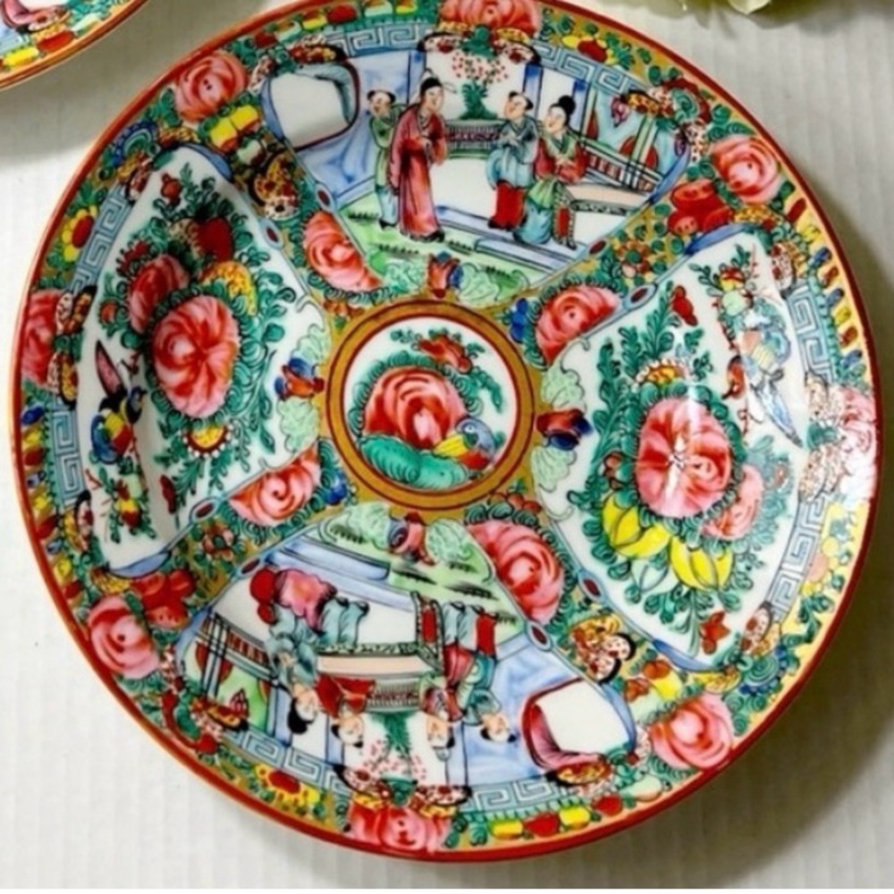 Vintage Hand Painted Plate Decorated In Hong Kong - Picture 2 of 9
